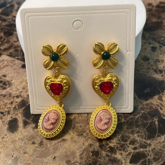 Ego UK Cameo Gold Dangle Earrings And Necklace - Picture 10 of 16